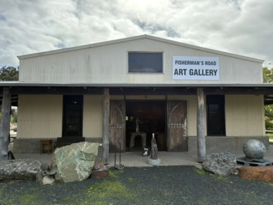 Exterior of Fishermans Road Art Gallery with the gallery sign above the entry